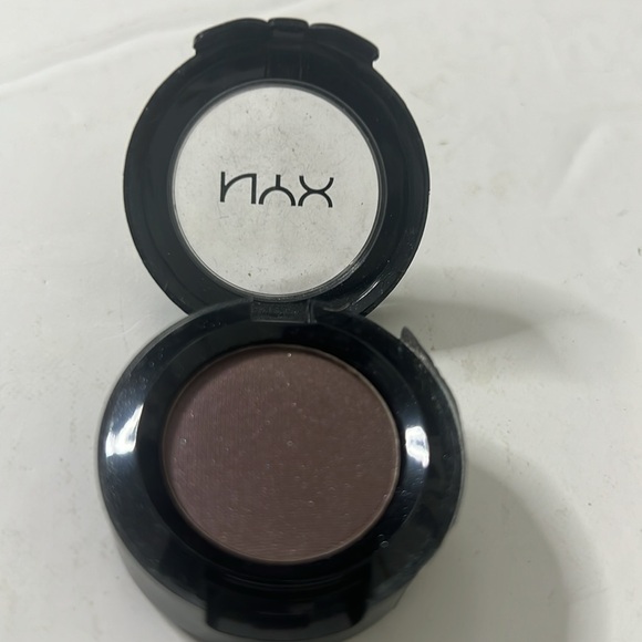 NYX HOT SINGLE EYESHADOW HS83 LOADED 0.053oz 15g - Picture 2 of 4